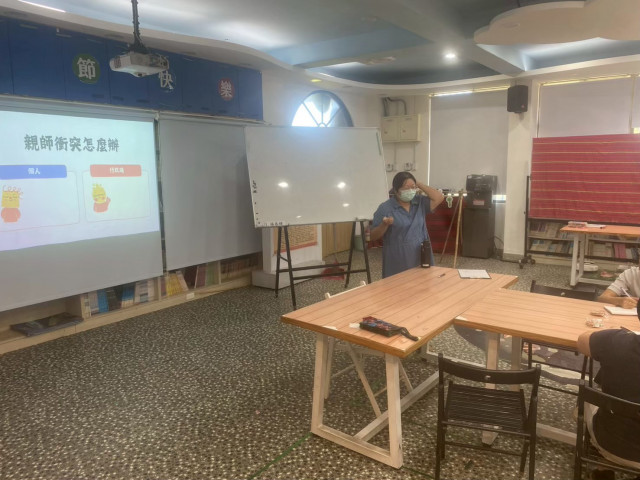 LINE_ALBUM_1141001社群 友善校園研習_251112_8.jpg